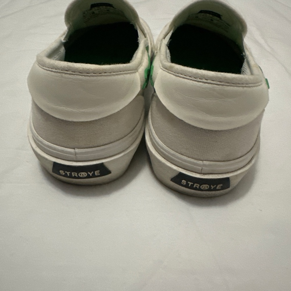 Straye Boo Johnson Slip On’s 9.5 - Picture 4 of 6
